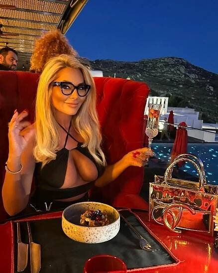 Sexice Lenka Dragounová v šoku: Servané plavky a foto jako důkaz!