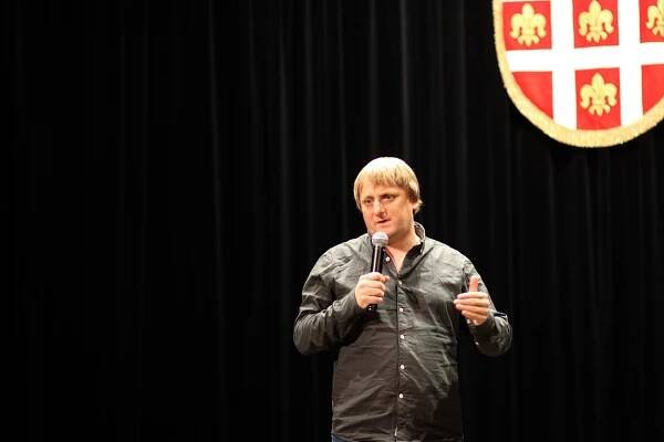 Vystoupení Lukáše Pavláska v kulturním domě. - Oficiální stránky obce Píšť