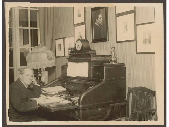Dramaturgien eines Archivs - HfS Ernst Busch