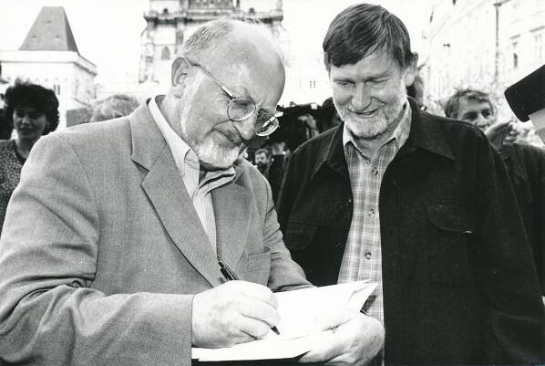 Zemřel Jan Schmid