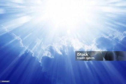 Jasné slunce, modrá obloha - Bez autorských poplatků Nebe - Posmrtný život Stock fotka