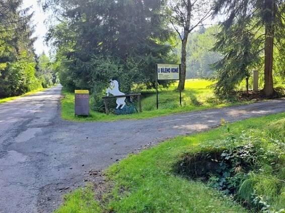 Penzion U bílého koně - chatky foto 3