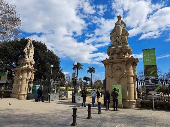 Barcelona a Vítězný oblouk - Drobné památky