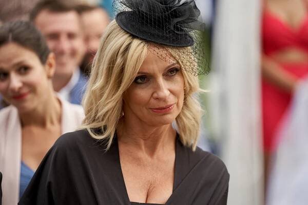 Ivana Chýlková je hlavně komediální herečkou. Na snímku je ve filmu Vyšehrad: Fylm. 