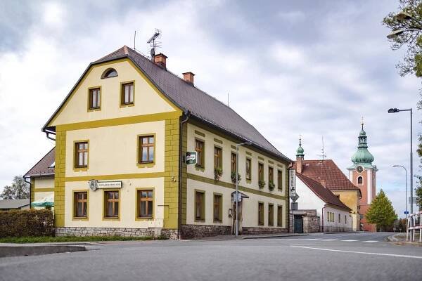 Ubytování ve dvoulůžkovém pokoji, Hotel Černý Kůň, Červený Kostelec, Hotel Černý kůň