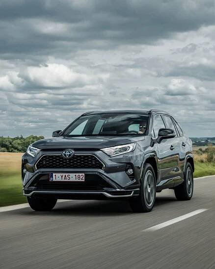 5 vecí, v ktorých nová Toyota RAV4 PHEV totálne prevalcovala tú starú - TECHBOX.sk