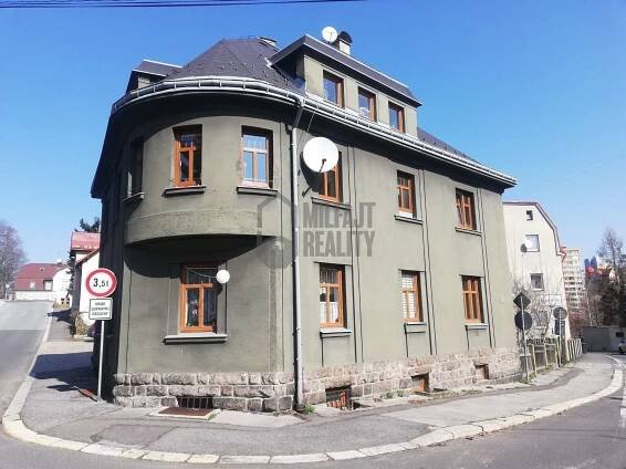 Podkrovní byt, 86 m2, Jablonec nad Nisou