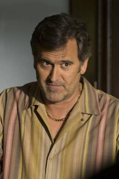 Status: Nežádoucí - Tvrdě za svým - Z filmu - Bruce Campbell
