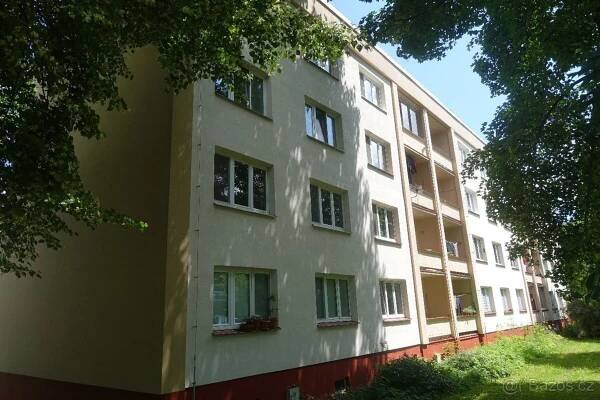 bytový dům jižní strana - Prodej bytu 2+1 54 m², M. Knesla, Zlín