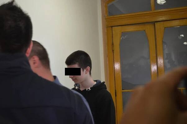 Na Valentýna zavraždil Elišku (†13), o rok dřív skoro zabil kamaráda: Soud rozhodl o Danielově (15) osudu