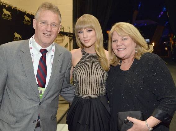 Taylor Swift's parents: Everything we know about Scott and Andrea Swift