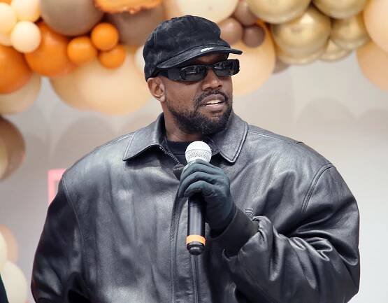 Kanye West buys nearly 4,000 toys for Christmas giveaway in Chicago