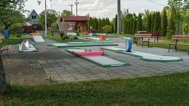Minigolf Mostkovice - přijďte si k nám zahrát a odpočinout