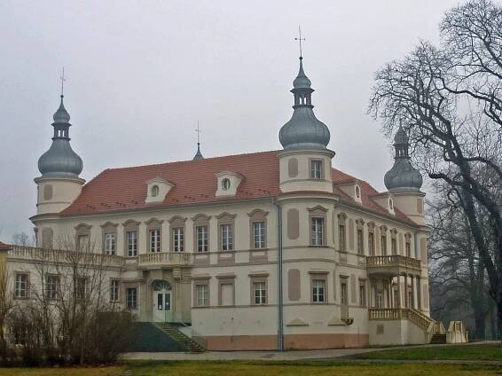 Zámek Krásné Březno - otevírací doba, akce, ubytování, prohlídky, vstupné, foto, počasí