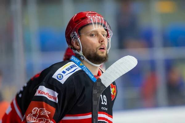 Mountfield HK, a.s. | Fotogalerie | Hráč | Tomáš Pavelka