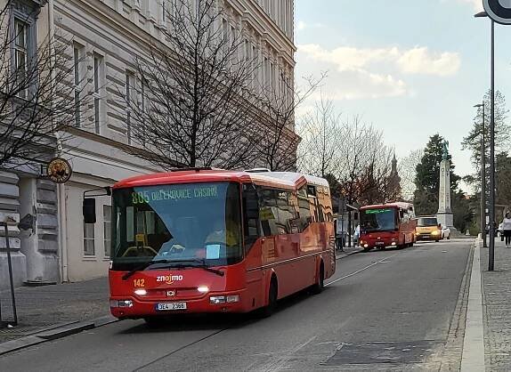 Ve Znojmě bude jezdit dopravce z druhé strany republiky, slibuje víc spojů