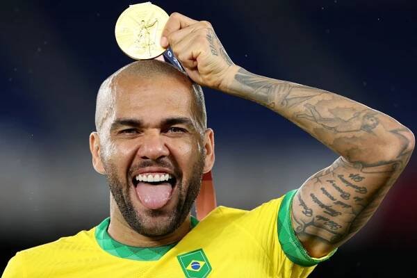 Dani Alves Net Worth