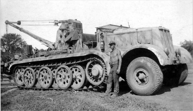 Sd.Kfz.9/1 (ťažký ťahač so 6 t žeriavom) : Německo (DEU)