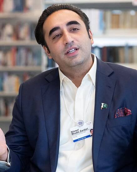 Bhutto scion rejects Khan allegations, rebuilds ties with West at Davos