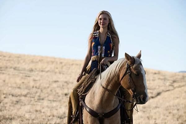 ‘1923’: Does Isabel May Narrate the Series?