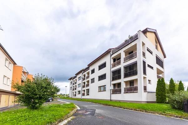 Byt 4+kk Kroměříž - nadstandard 130 m² - 2 koupelny - 2 gar. stání