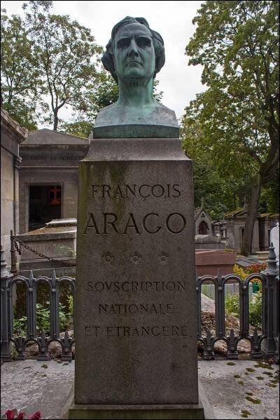 IV: Cimetière du Père-Lachaise – emilyberkson