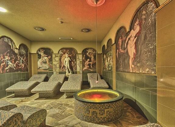 Luxusní pobyt ve Wellness Hotelu Babylon**** pro 2 osoby