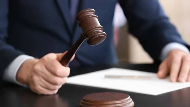 Zkušení rozhodci z advokátní kanceláře | ROWAN LEGAL