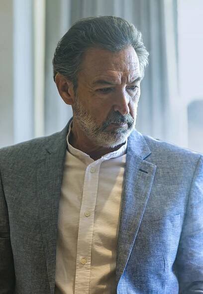Kdo zabil Saru? - Úředně mrtvá - Z filmu - Ginés García Millán