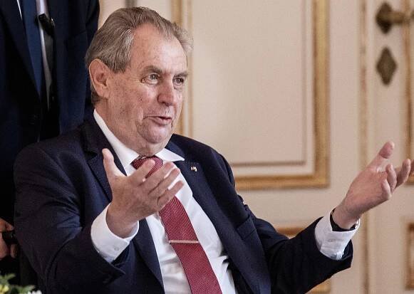 Zeman přijme členy Rady seniorů, Hřib narazí sud a Pecková zahájí festival Zlatá Praha