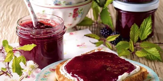 Angreštová marmeláda s ostružinami