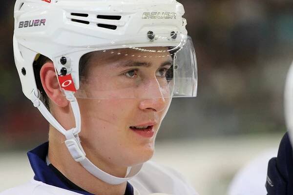 Nečas nečekaně začne v NHL, chválí ho i Ron Francis. Úžasné, kroutí hlavou český talent
