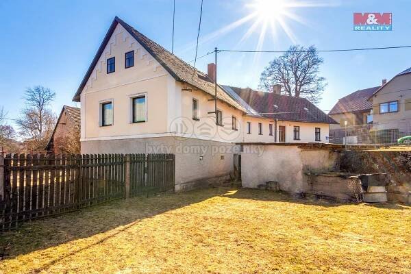Prodej  rodinného domu 155 m², pozemek 1 429 m², Hlinsko - Blatno, okres Chrudim