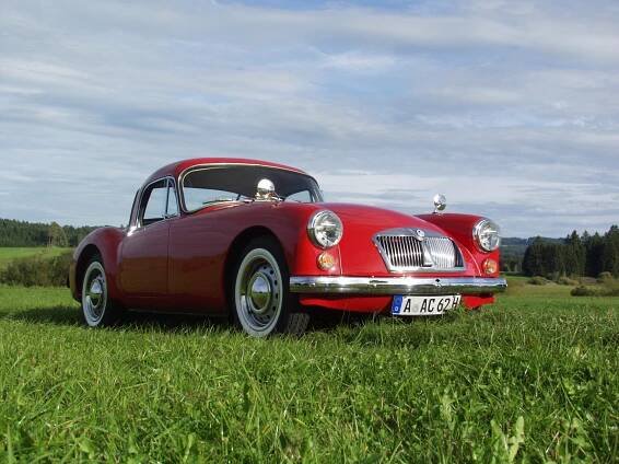 MGA Coupe MkII 1962, Old Vintage Garage, Oldtimersammlung, Oldimer Bayern Kutzenhausen, Agawang. drophead Coupe, Survivor, Classic car