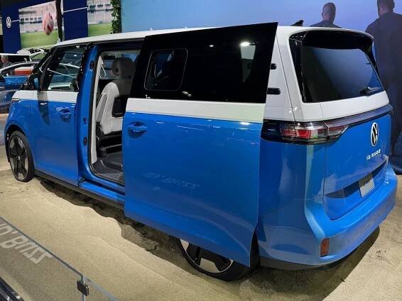 2025 VW ID. Buzz rear three quarter