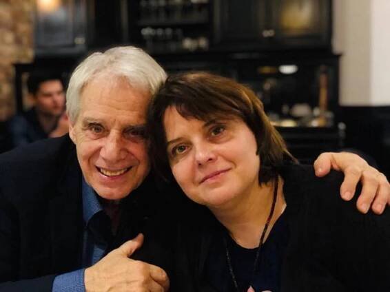 FOTO: Otec Josef Laufer a jeho dcera Ester Lauferová : „Ve všem smysluplném mě podporoval. Chybí mi jeho pozitivní přístup k lidem i životu. A debaty s ním.“