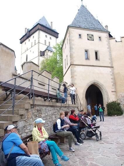 Kastelán Kubů: Karlštejn byl jednu dobu pokladnicí a trezorem celé říše římské