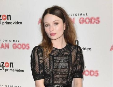 Emily Browning Replaces Anna Paquin In 'Monica', Filming Underway