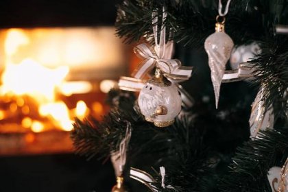 Vánoční ozdoby - kolekce Bílozlatá | Koulier