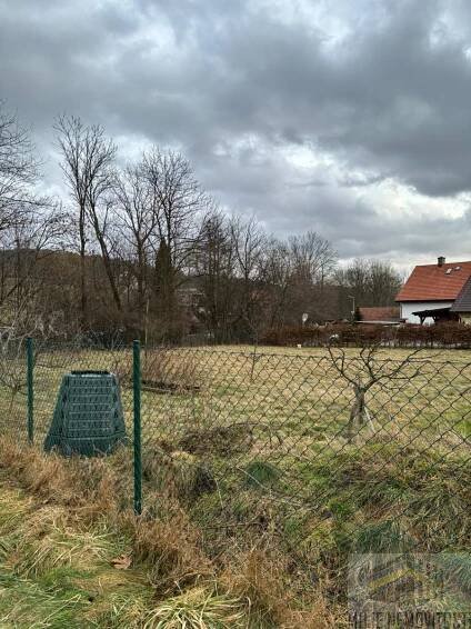 Prodej stavebního pozemku 1107 m2 v Zubří