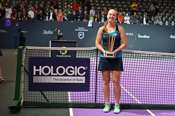 Blinkova overcomes Paolini in Cluj-Napoca for first WTA singles title
