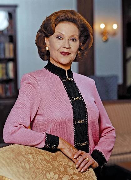 Gilmorova děvčata - Promo - Kelly Bishop