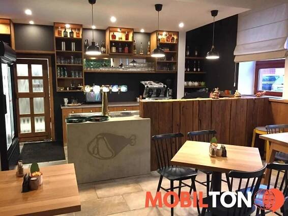Kavárna U Přívozu - Grilovaná kolena - Spytihněv - restaurace v spytihněv