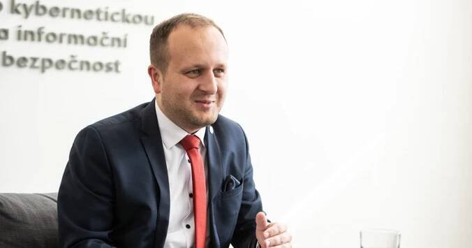 ‚Obvyklí podezřelí.‘ Národní kyberúřad poprvé zmíní ve své strategii Rusko a Čínu, říká Kintr