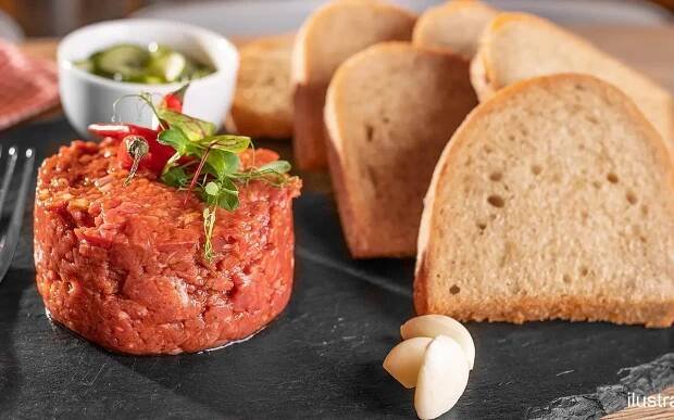 500 g tataráku z roštěnce a neomezeně topinek