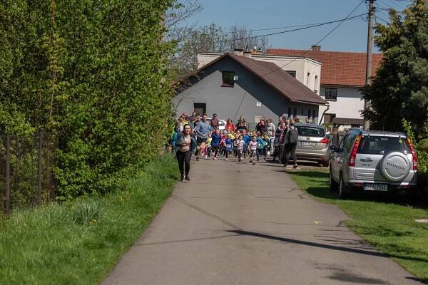 Běh Hrádkem - fotogalerie - Obec Hrádek
