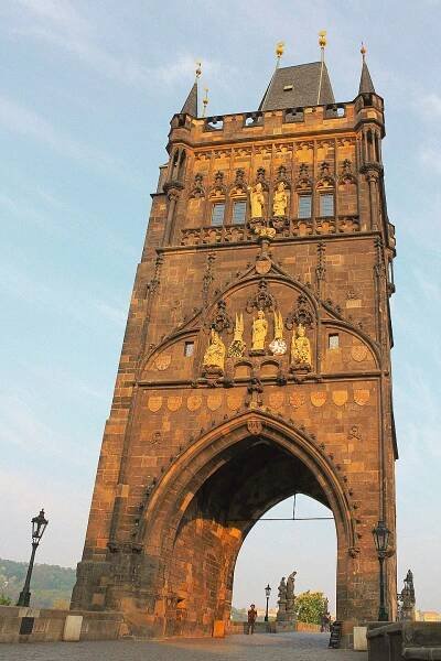 Bridge tower - Wikipedia