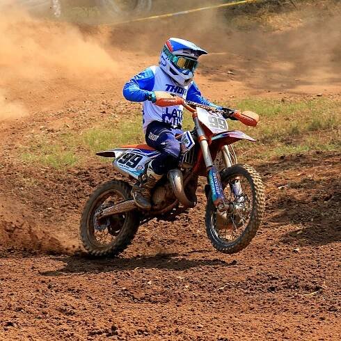 Junior MX Team off to France