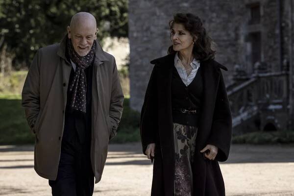 Pan Blake k vašim službám - Z filmu - John Malkovich, Fanny Ardant
