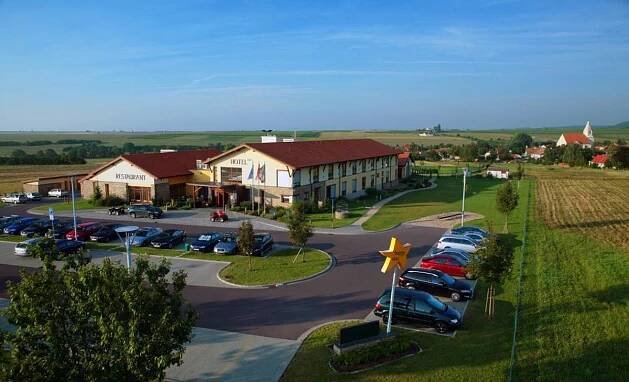 Hotel HAPPY STAR s.r.o. - Živéfirmy.cz